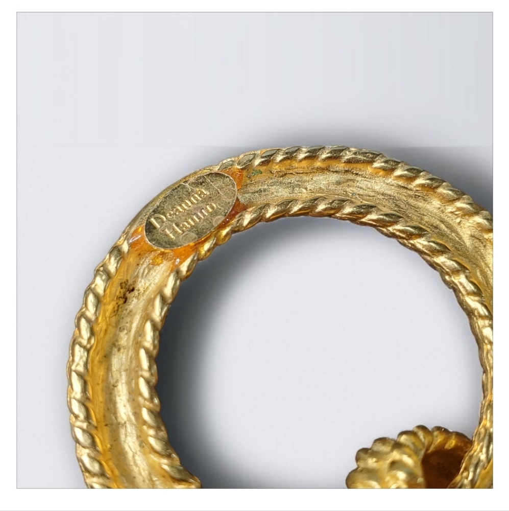 DEANNA HAMRO Vintage 80's 18k Gold Plated Big Byzantine Hoop Clip-on Earrings! - Picture 6 of 6